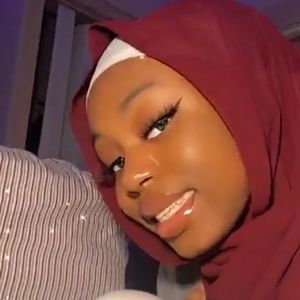 Meet your Posher, Sakinah